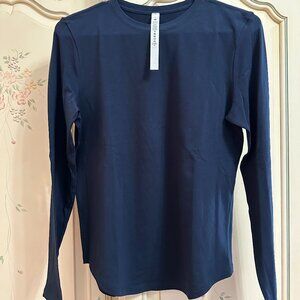 Lululemon T-Shirt Navy Size: 4